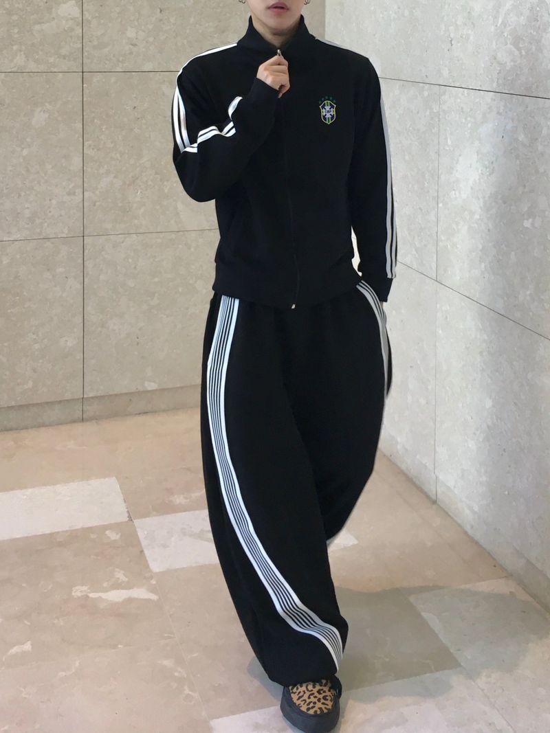 Bant Diagonal Track Wide Sweatpants 3C