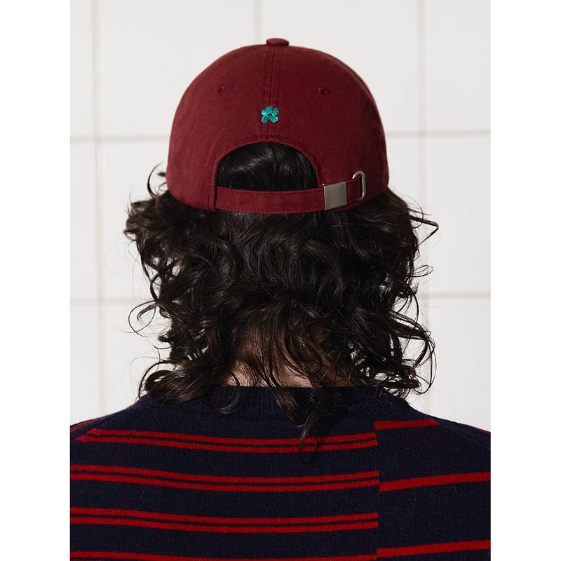 UNALLOYED ROOM CAP / BURGUNDY