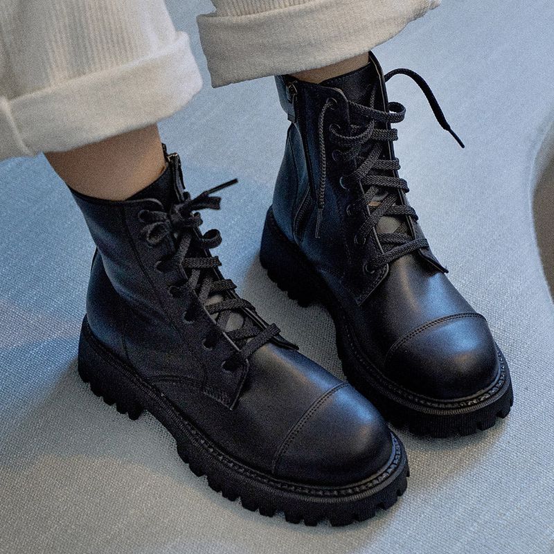 SHOEHI（シューハイ）の「Nadia Lace-up Walker Boots_B1517（Shoes）」