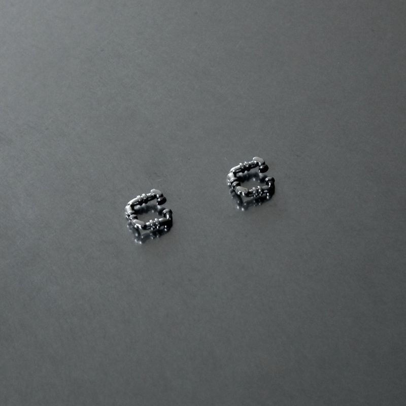 MICRO PIPE PIECES EAR CUFF