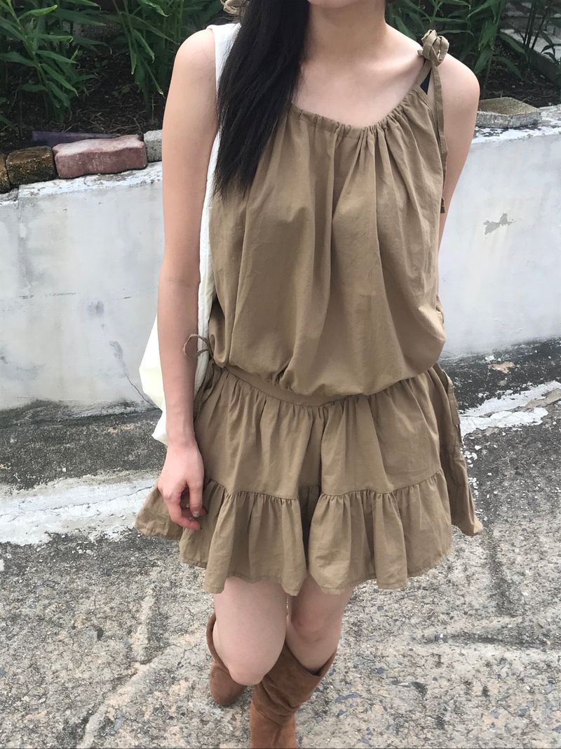 Hemish sleeveless top