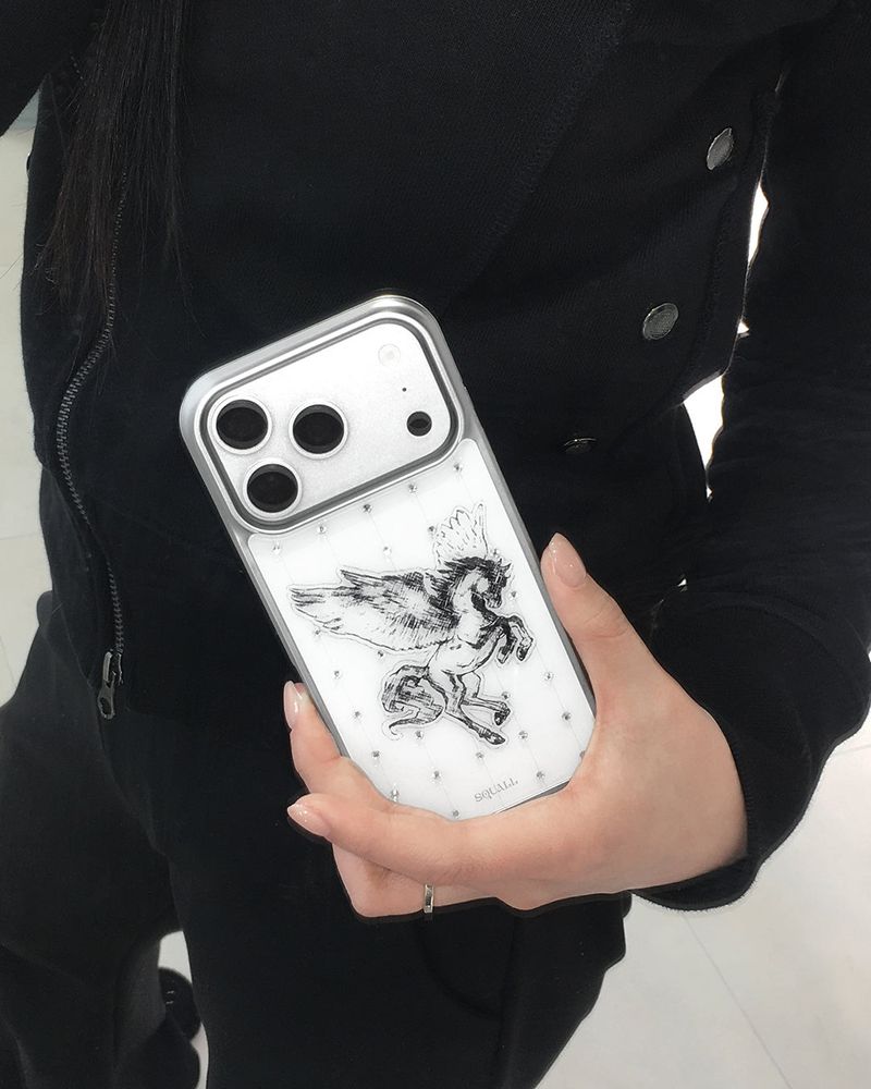 SQUALL（スコール）の「[MADE] ペガサスキュービックスマホケース_ホワイト（スマホグッズ/小物）」