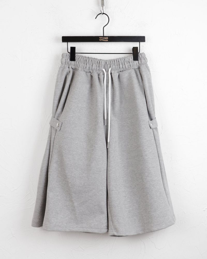 [UNISEX] Cuts Side Snap Capri Bermuda Pants