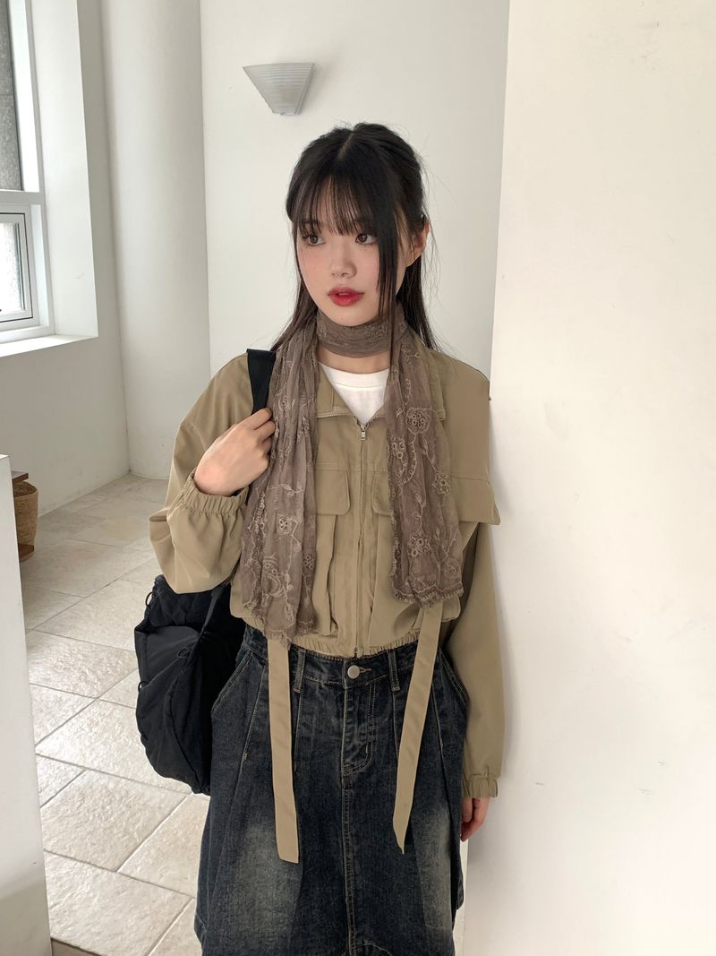 Kuka D-ring strap pocket crop zip-up jacket
