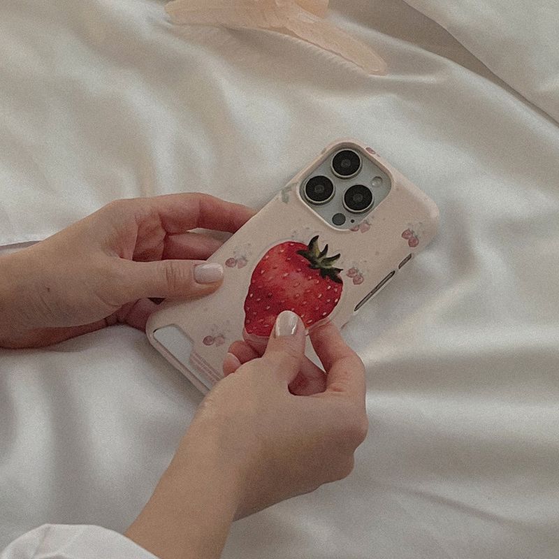 [Mademoment] strawberry flower pattern design iphone card case