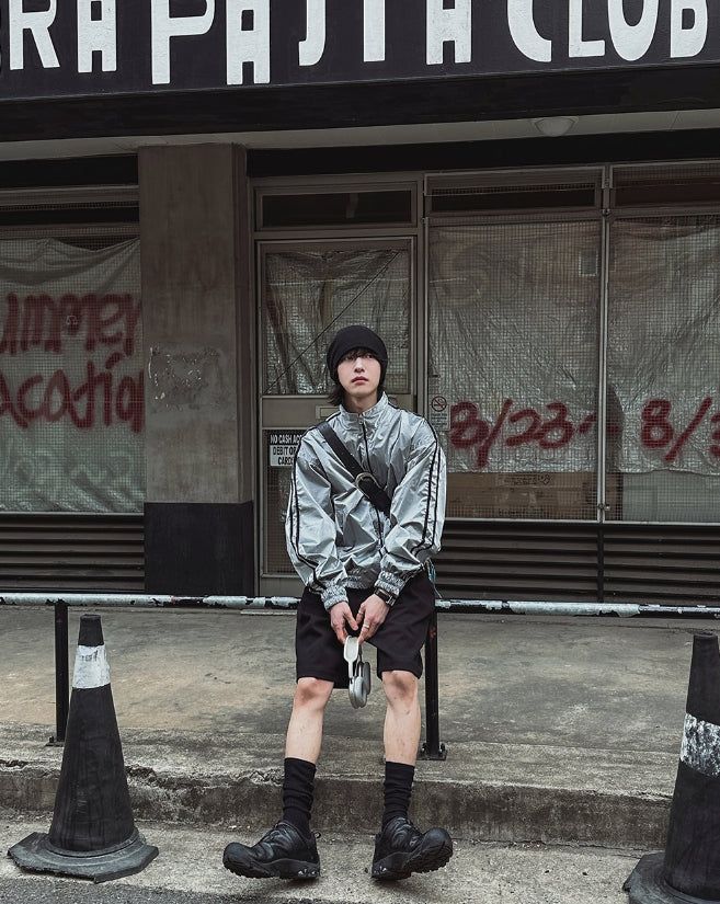 Growing taping track jacket