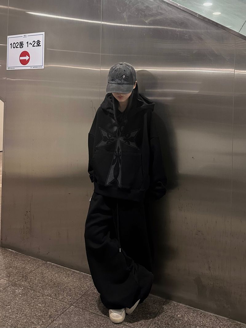 sagging big cross wide pants
