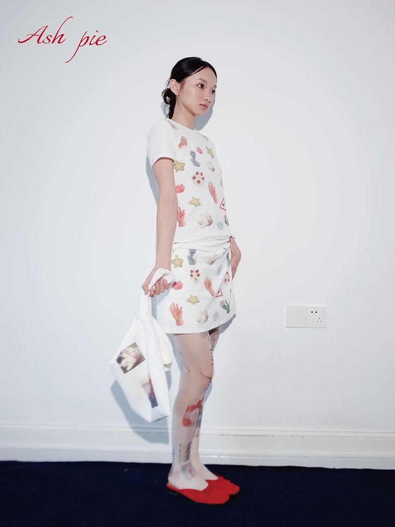 Backless tight short sleeves