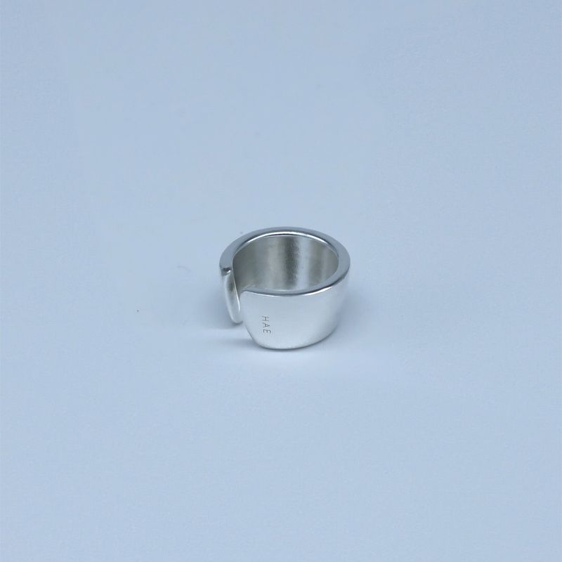 【MADE】 Men's bowl earcuff glossy