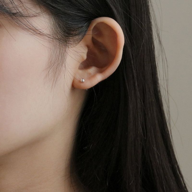 silver dot earring (925 silver)