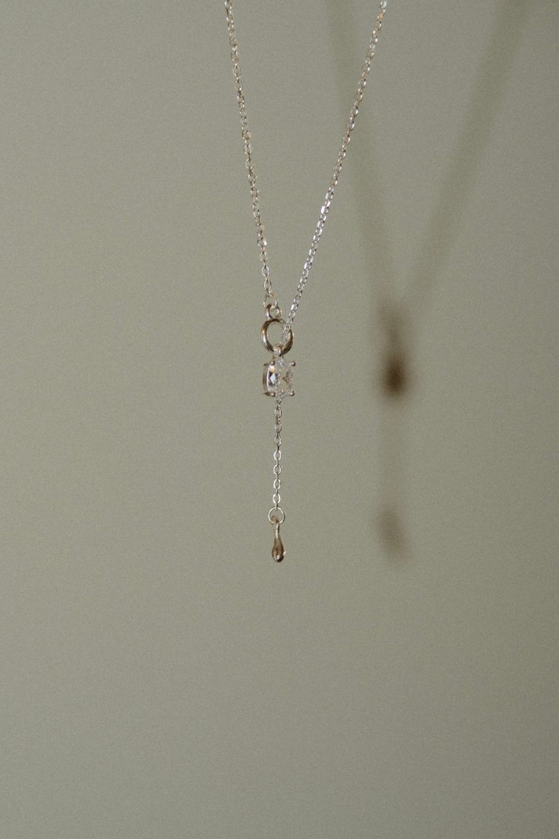 GLITTER STICK NECKLACE