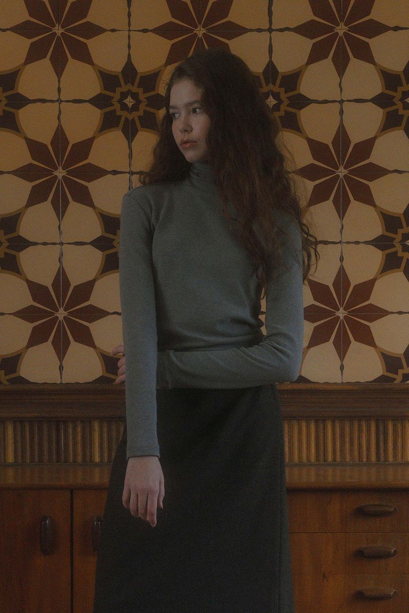 WITHOUTSUMMER（ウィズアウトサマー）の「Log turtle neck top_gray（Tops）」