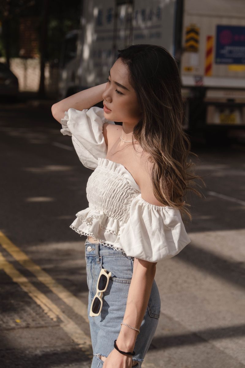 Puffy Duffy Off-shoulder Top - White