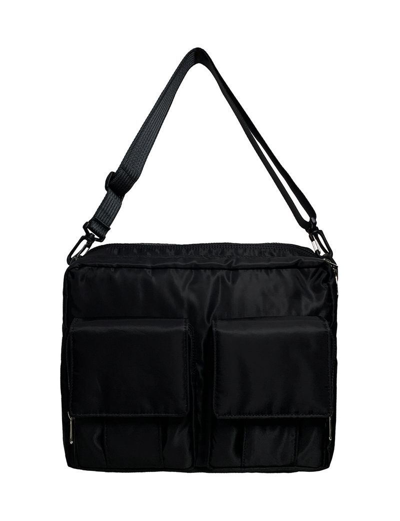 IUGAMAKARAS（イウガマカラス）の「Padded Cargo Pocket Cross Bag (Black)（Bags）」