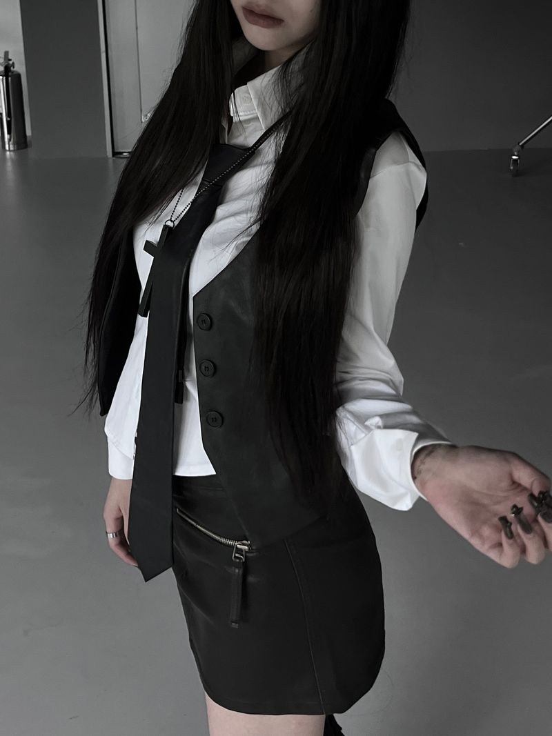 matte chic leather vest