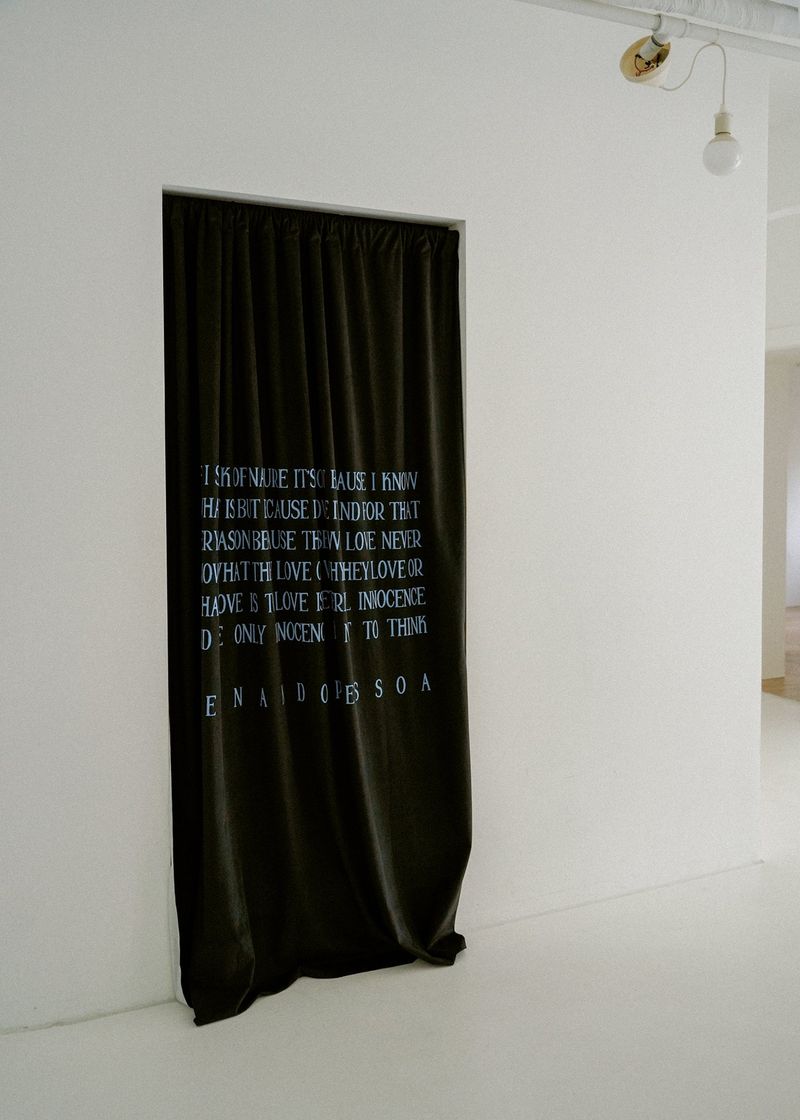 LNL pessoa black curtain