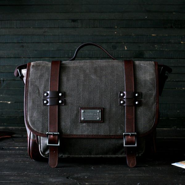 BUILFORD（ビルフォード）の「Jeeney Cross Body Dark Oak Grid（Bags）」