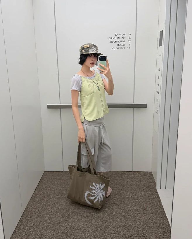 DANDELION PATCH TOTE BAG