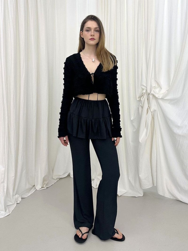 MOIFAIRE(モイフェア)の「FRILL RIBBON SKIRT PANTS / CHARCOAL(Pants)」