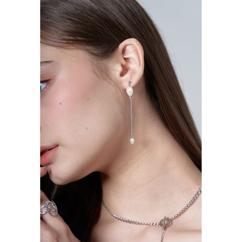 WHITE HEART DROP EARRING