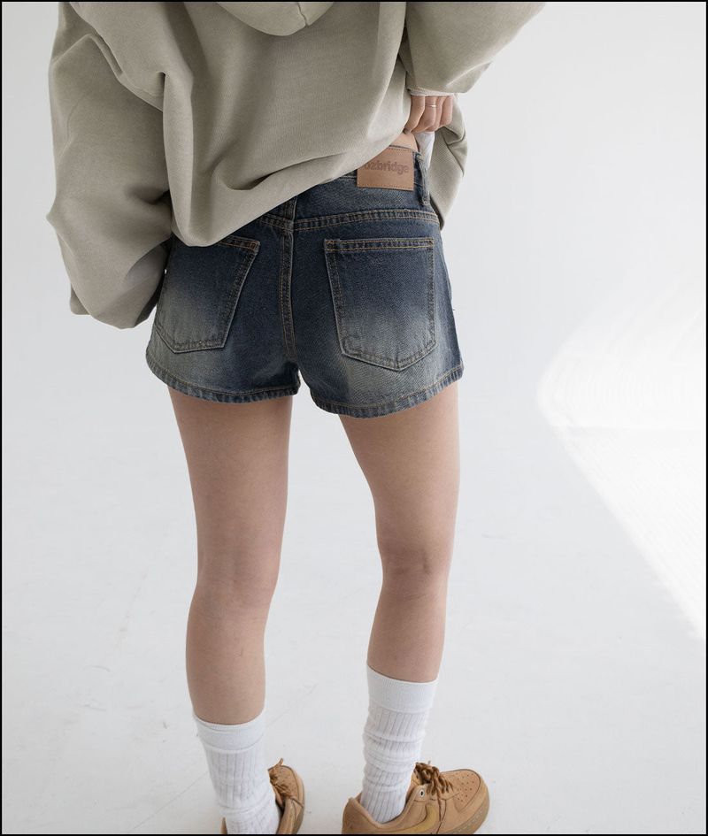 Sia stud denim shorts