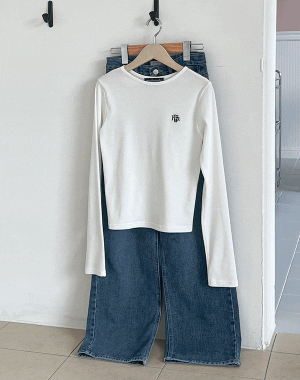 muahmuah（ムアムア）の「ステッチラウンドロングスリーブTシャツ（トップス）」