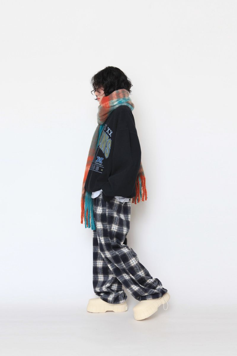 Fawl checkered muffler
