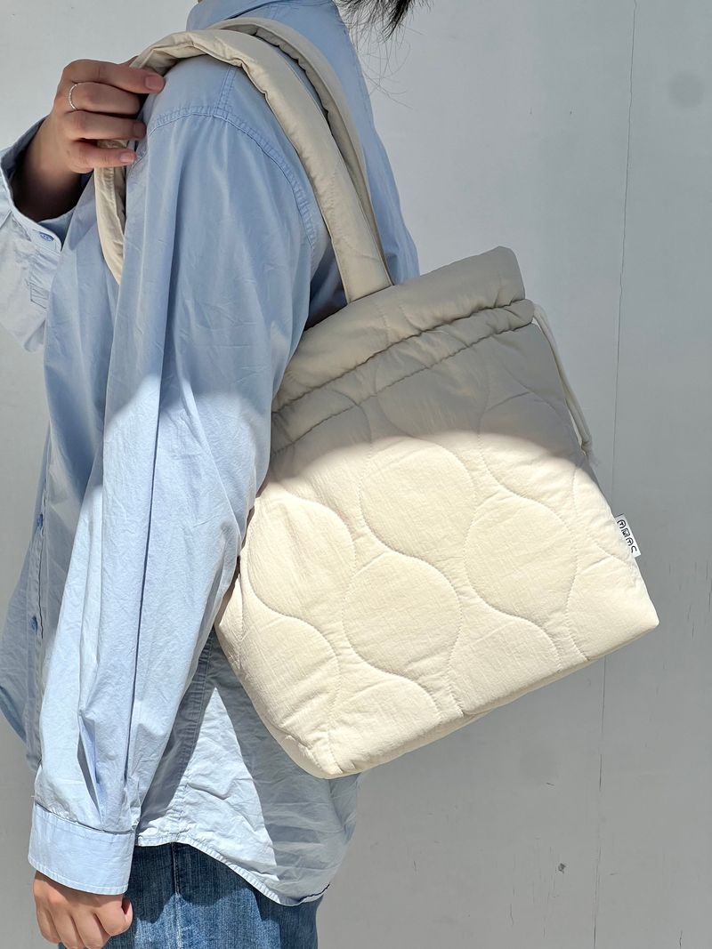 SOMO(ソモ)の「Padding String bag(Bags)」