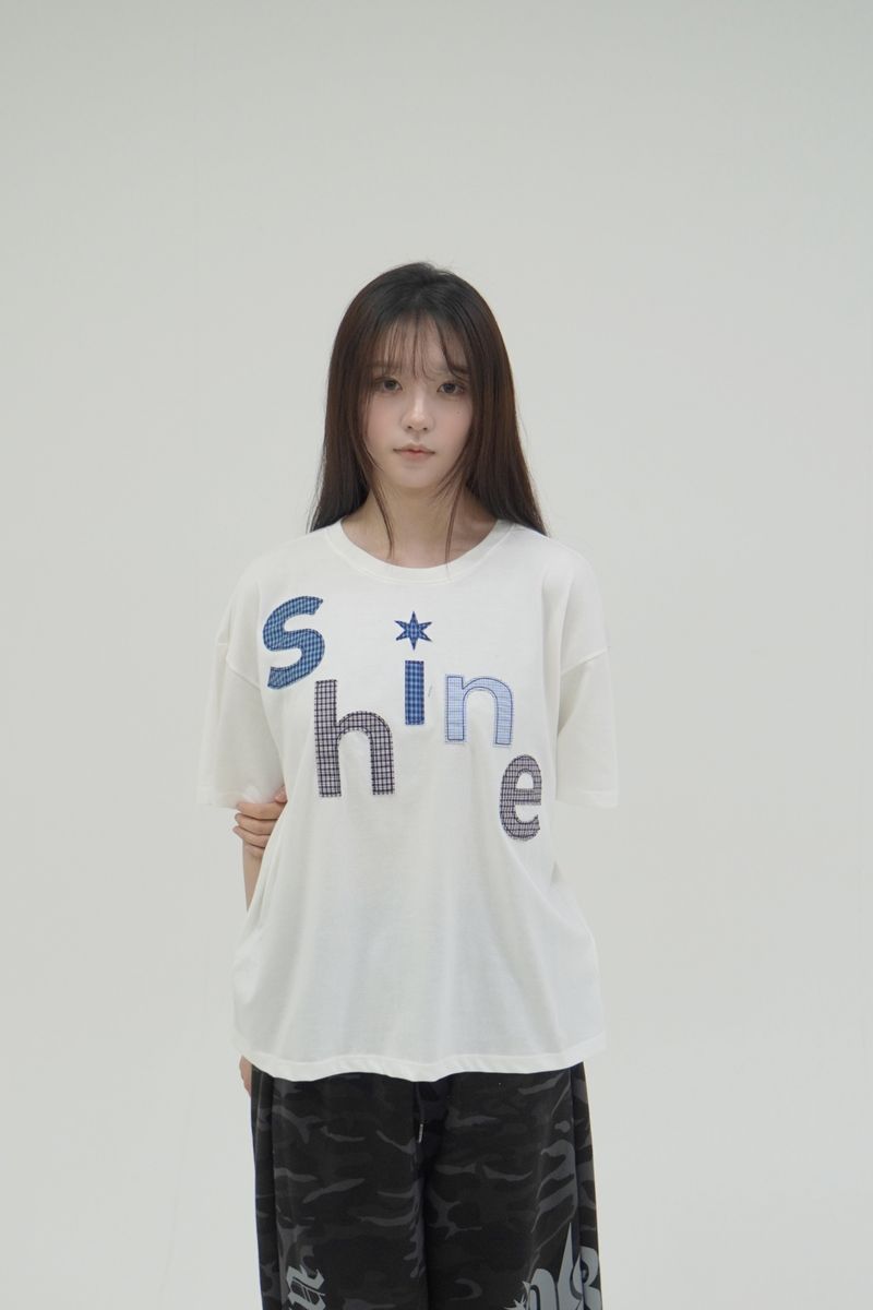 OVERSIZED SHINE APPLIQUE T-SHIRTS [WHITE]