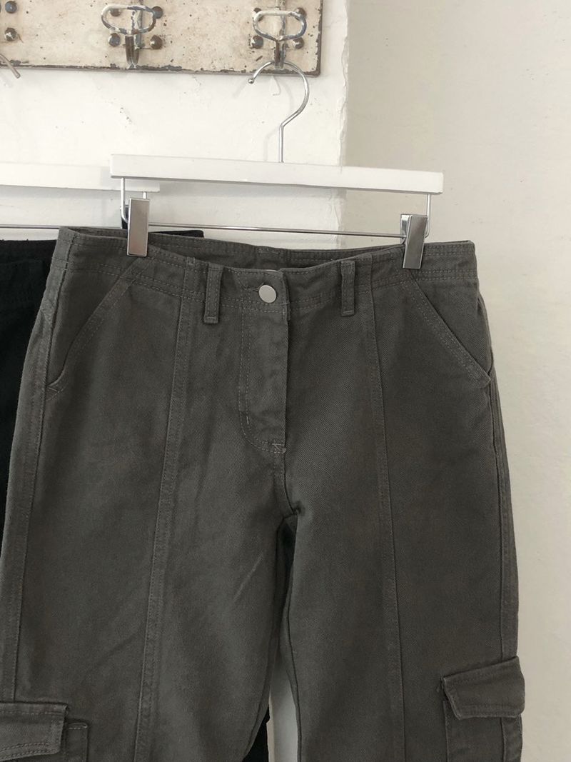 Low cargo bootcut pants