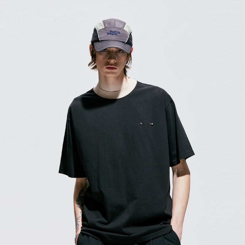 rib bold neck pierced t-shirt black