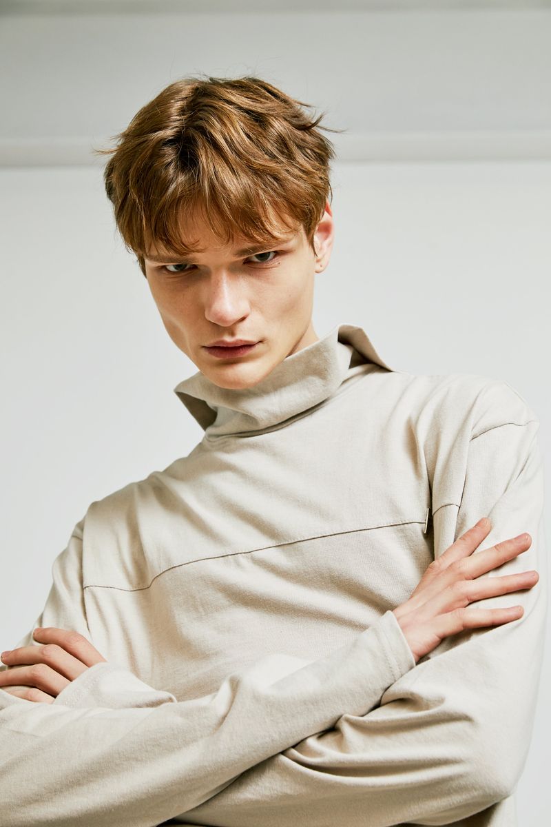 back button long sleeve chest tip turtle neck ivory