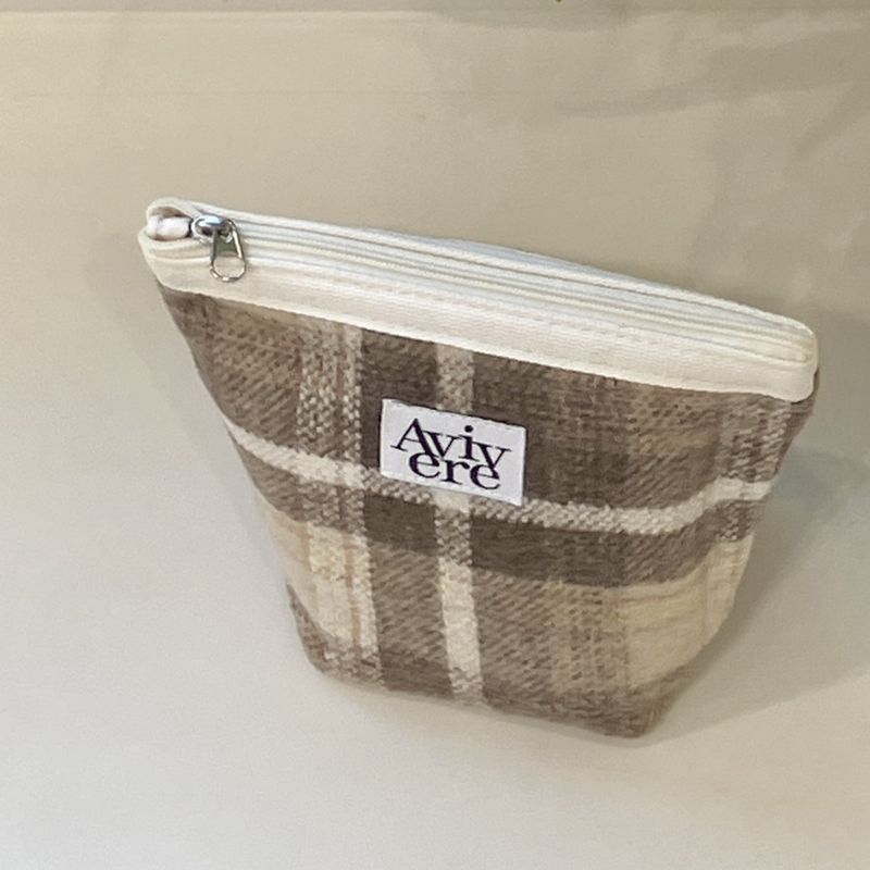 classic pouch_check beige