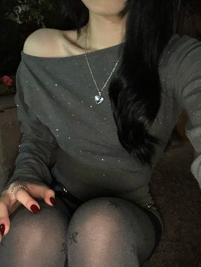 Glossy Dot Off-Shoulder T