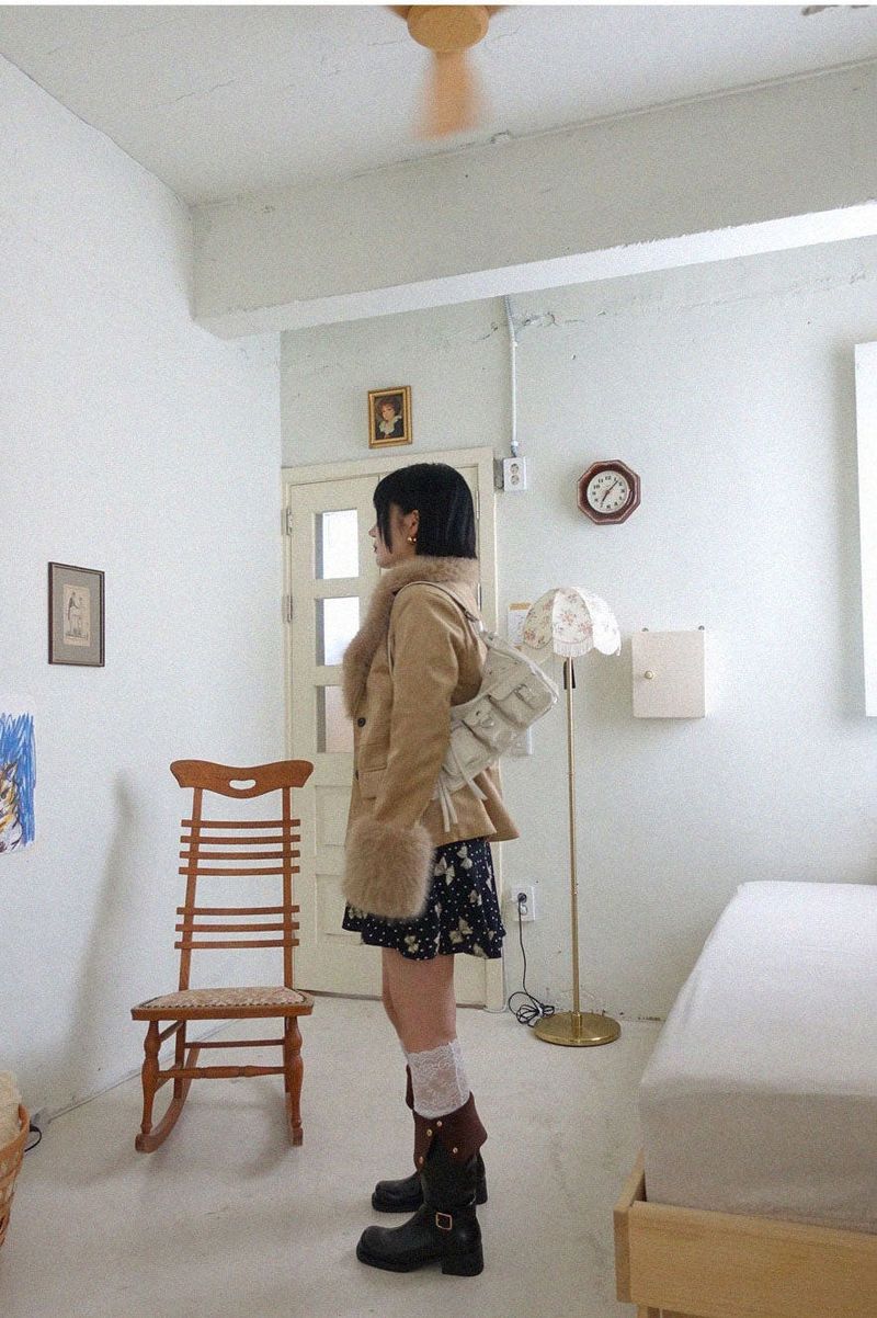 THREE TIME POCKET SHOULDER BAG (IVORY)