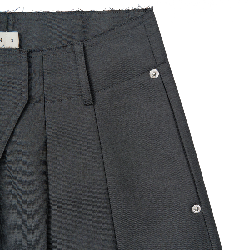 WAIST DETAIL TWO-TUCK WIDE SLACKS (GRAY)