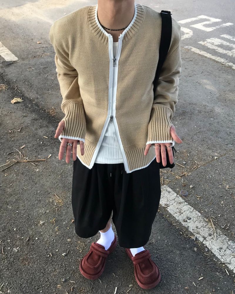 Fingerhole 2-Way Wool Knit Zip-up