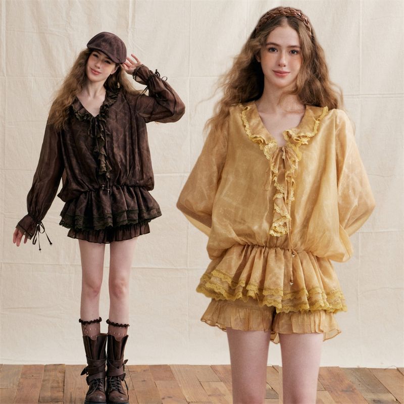La mode MAQI（ラ モード マキ）の「Unique Flare Wave Stripe Punched Drape Shirt Short Pants Set（Setup）」