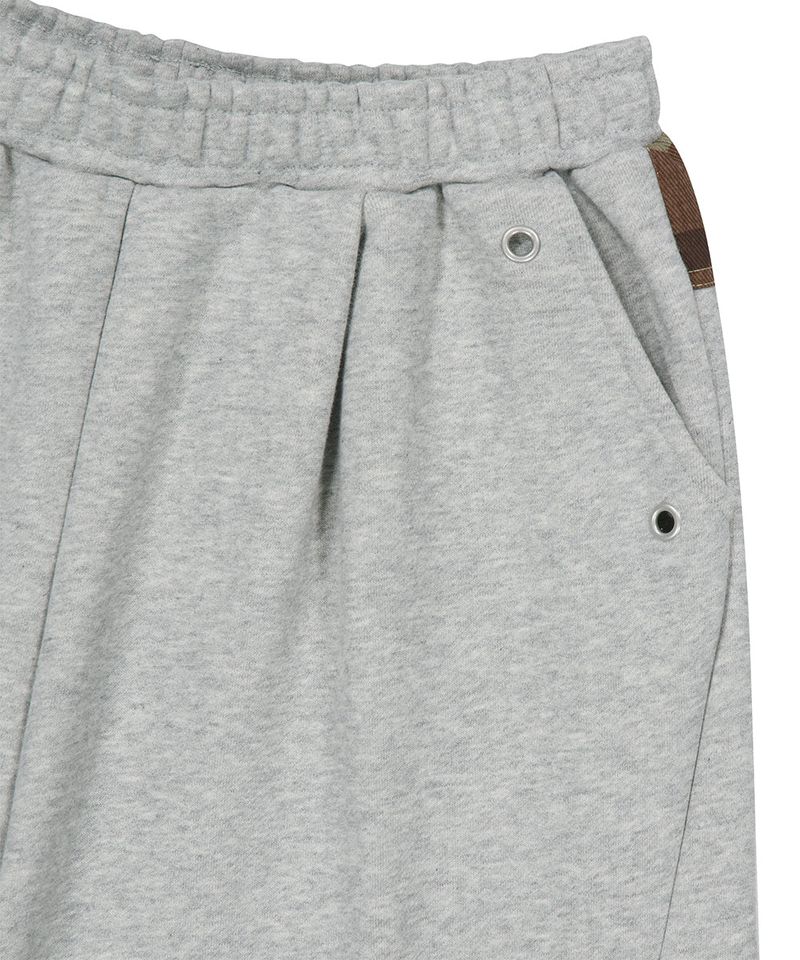 BERMUDA CAMO CARGO SWEATSHORT