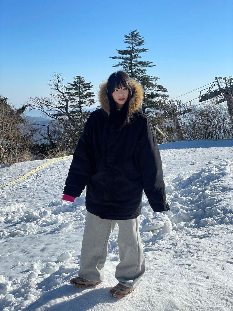 Snowy mountain fur jumper