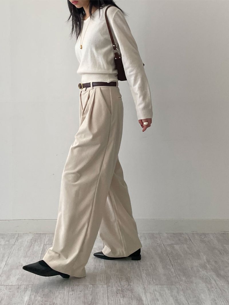Corduroy two-pin tuck wide slacks