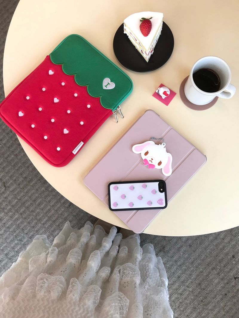 love berry Tablet pouch 11inch / 2 colors
