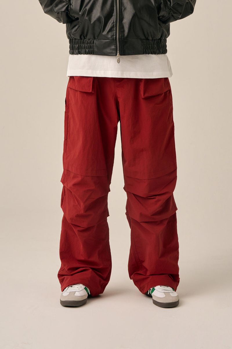 VOLUME POCKET PINTUCK PANTS - BURGUNDY