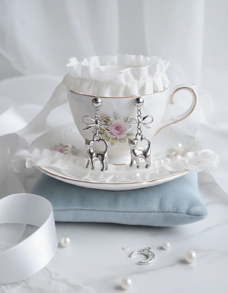Kitty and Bow Earring - Silver Color