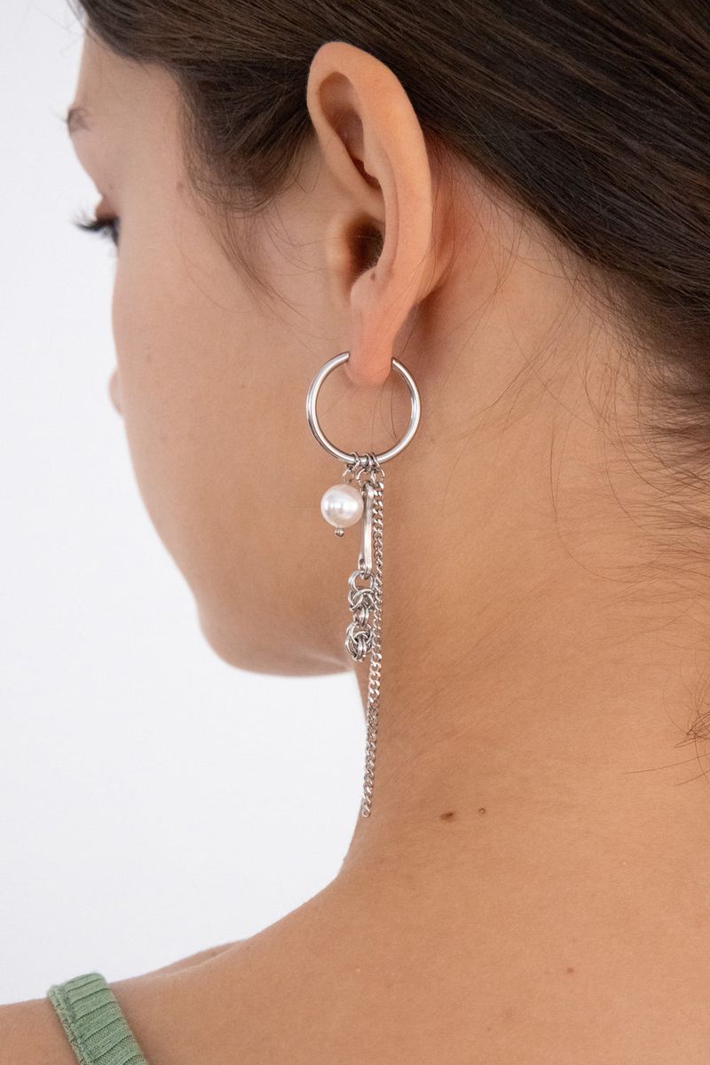 Mix motifs hoop ring unbalanced earring