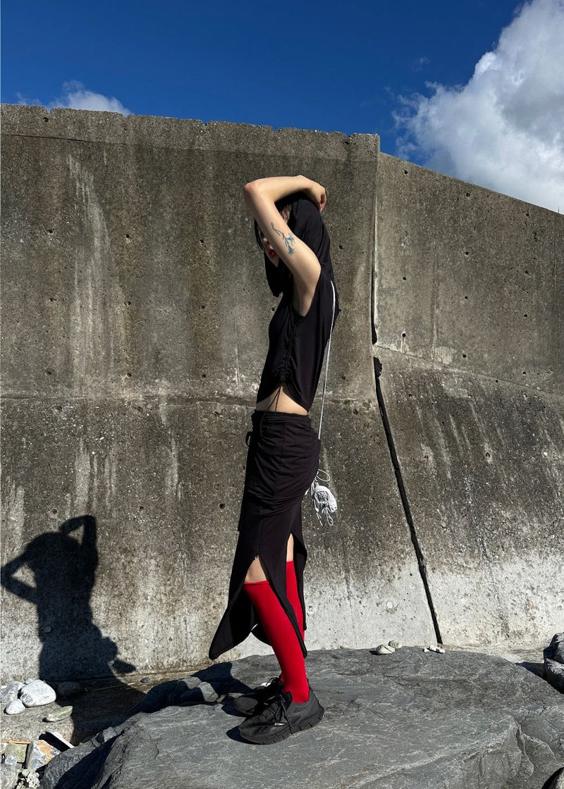DESERT SHIRRING SLIT SK BLACK