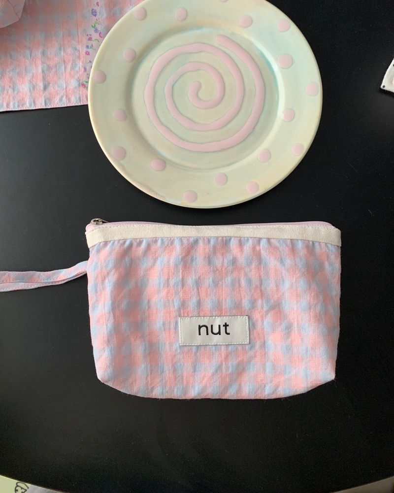 nut cotton candy pouch