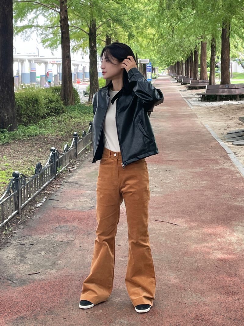 Suede slim bootcut pants