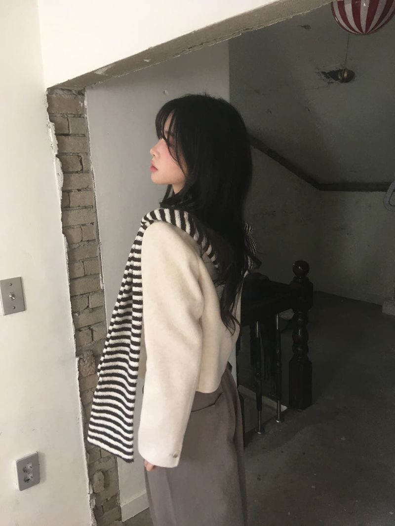 Stripe hood muffler