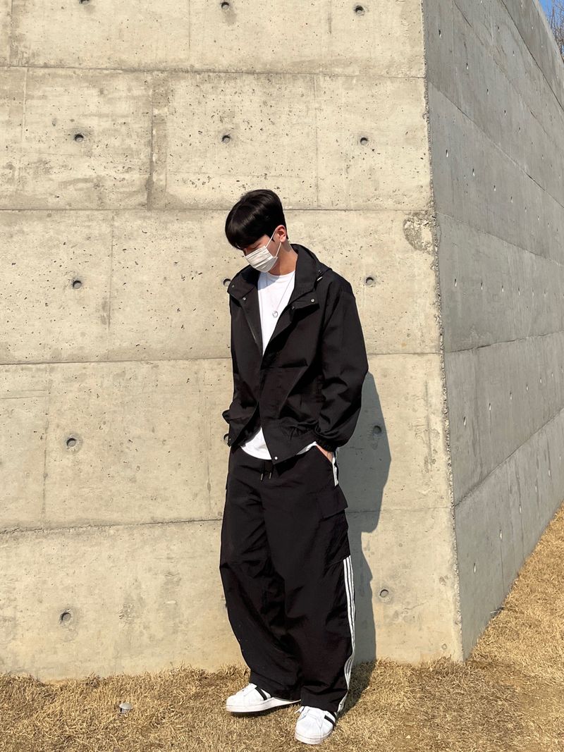 Squre hood windbreaker